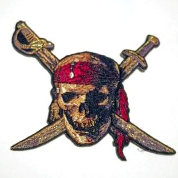 NWT Disney Pirates of the Caribbean Jolly Roger embroidered 3x3.5" patch - Picture 1 of 3